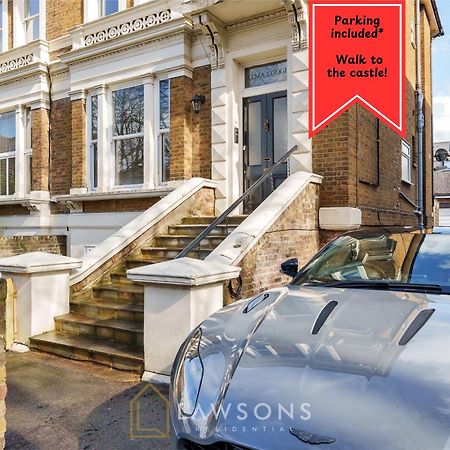 Stylish Living By Lawsons - 3 En Suites Windsor Esterno foto