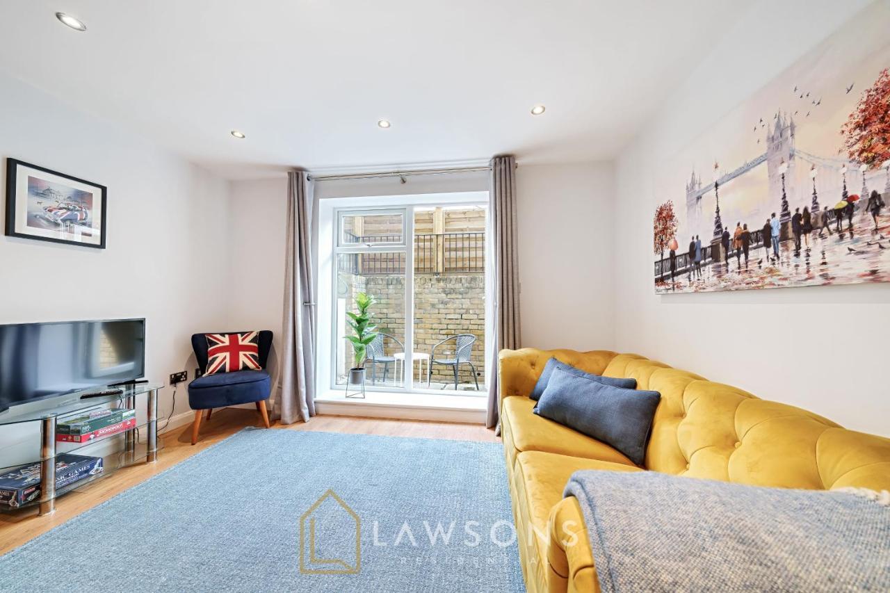 Stylish Living By Lawsons - 3 En Suites Windsor Esterno foto