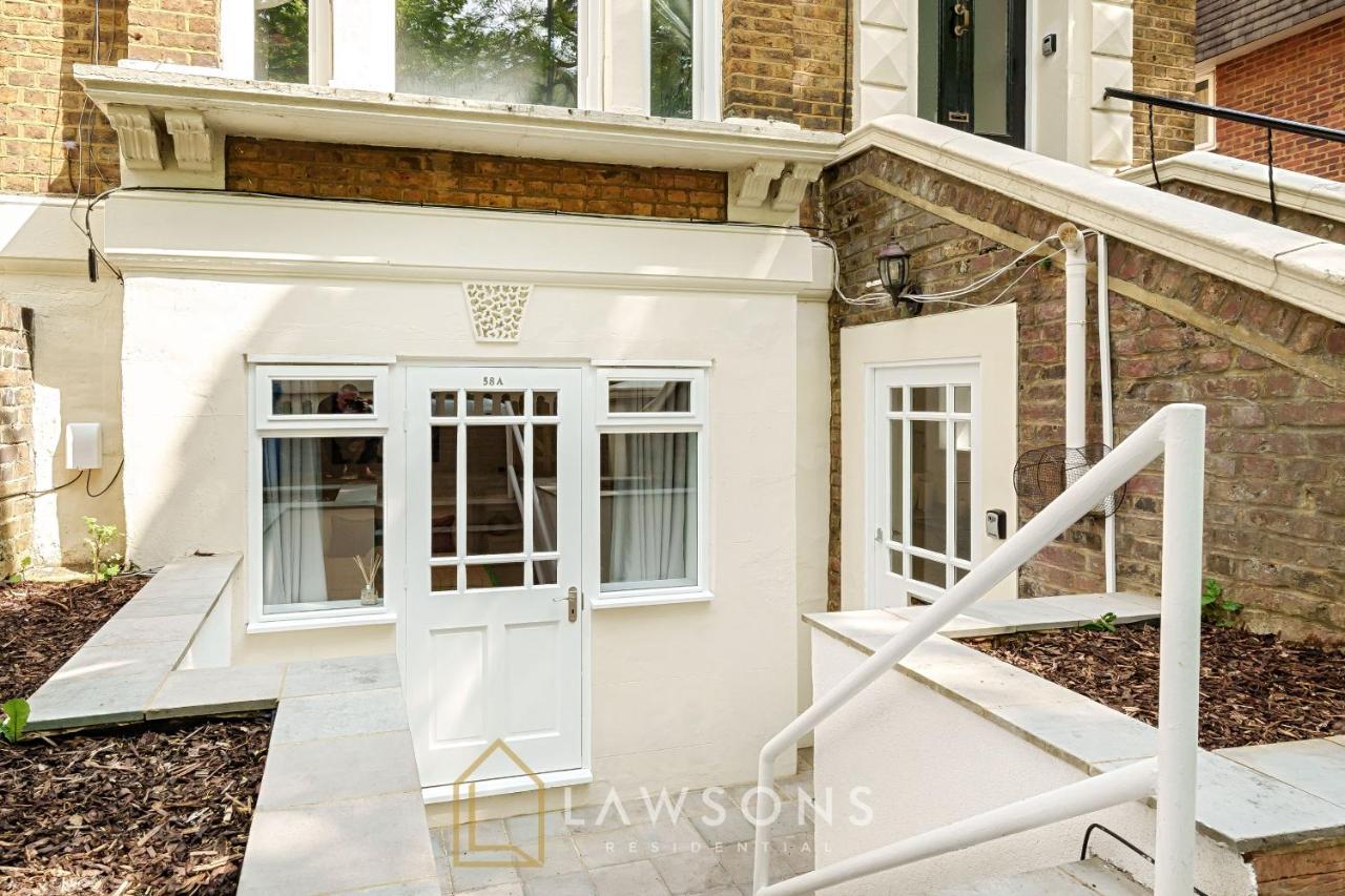 Stylish Living By Lawsons - 3 En Suites Windsor Esterno foto