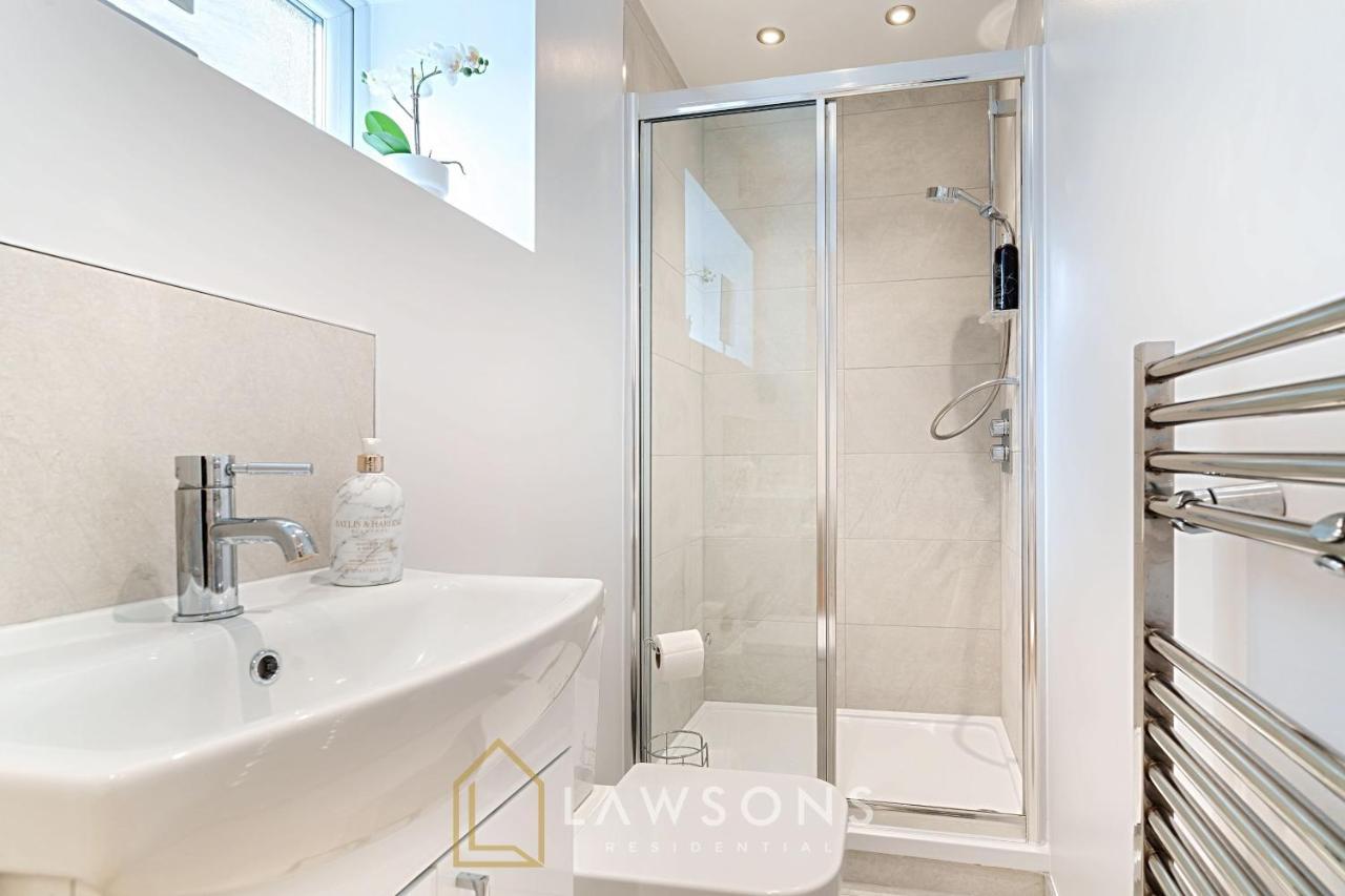 Stylish Living By Lawsons - 3 En Suites Windsor Esterno foto